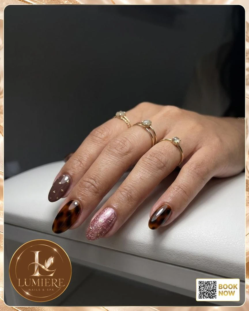 Halloween nail art